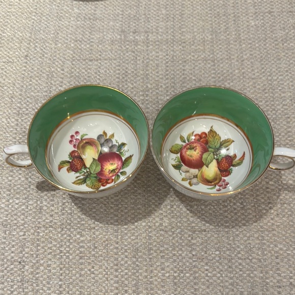 Elegant Green and White Fruit Motif Teacups - Picture 1 of 2